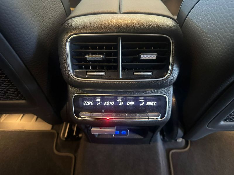 Mercedes-Benz GLE 450d 4M - fotka 11 z 22