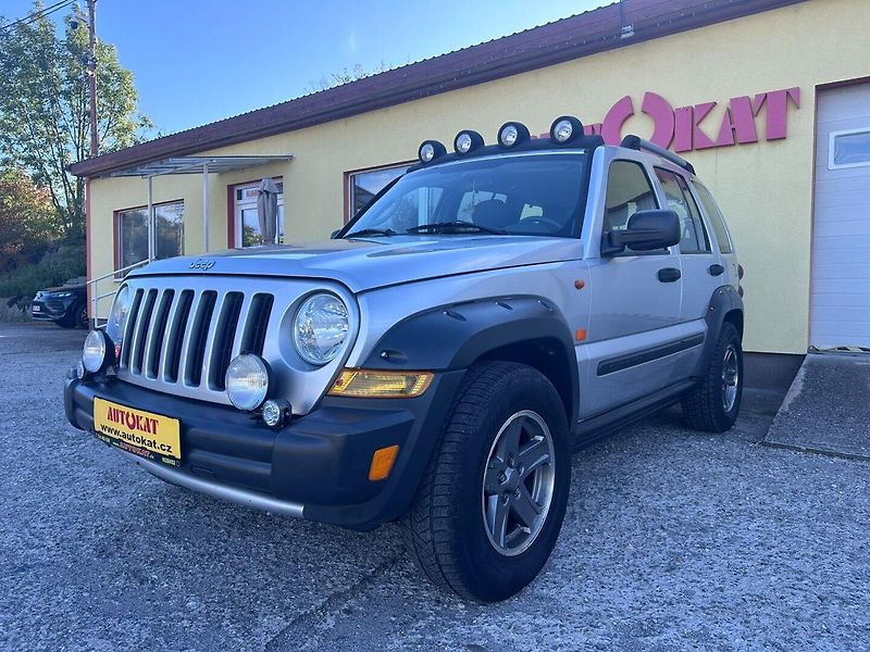 Jeep Cherokee (2005) Renegade 3.7i 4x4/Tažné - fotka 7 z 29