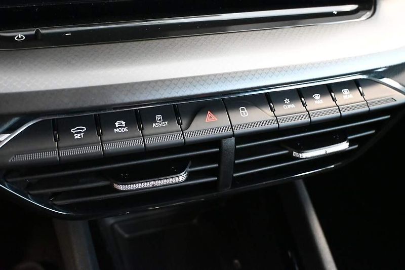 Škoda Octavia (2023) 2.0 DSG LED ACC VIRTUAL TDI - fotka 18 z 30