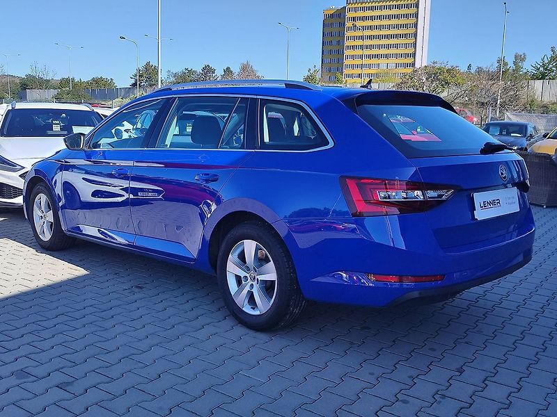 Škoda Superb 2.0 TDI/110kW Style DSG - fotka 7 z 32