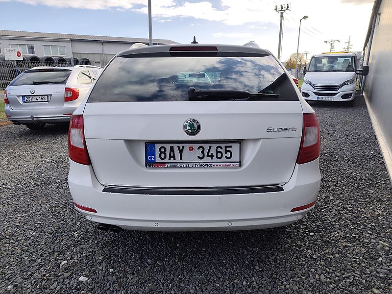 Škoda Superb - fotka 5 z 18