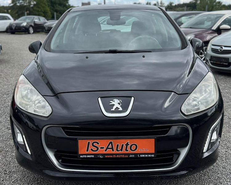 Peugeot 308 (2013) - fotka 3 z 12