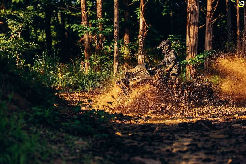 Can-Am Outlander Max 1000 XT-P (2027) 4SVV - OUTLANDER MAX XMR 1000R - fotka 7 z 8
