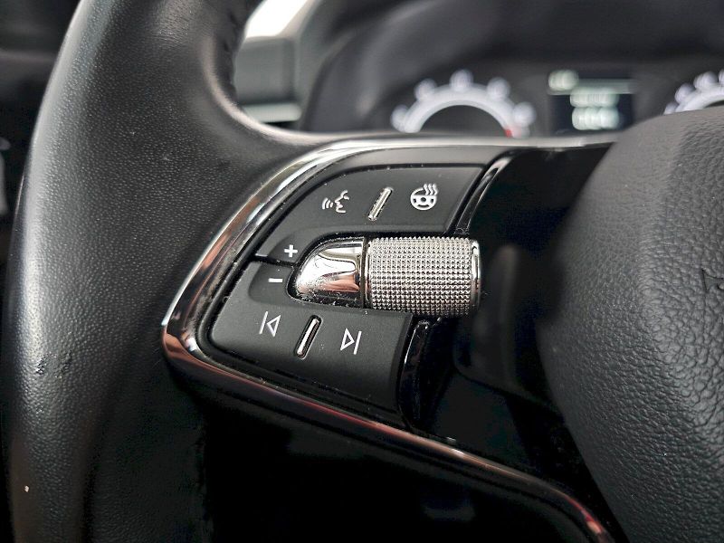 Škoda Scala (2023) 1.0TSi 81kW STYLE PLUS - fotka 9 z 32
