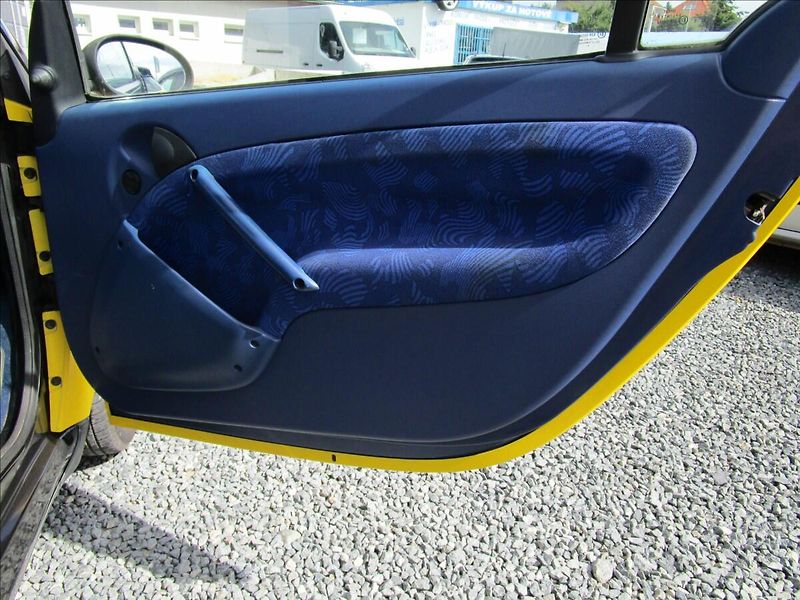 Smart Fortwo 0.6i, automat - fotka 20 z 31