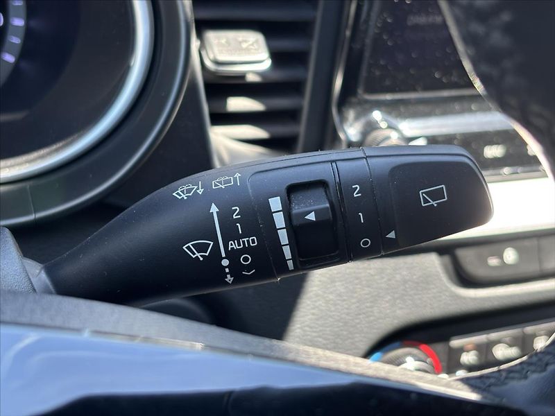 Kia Ceed 1,5 TGDi 118kW AT TOP KAMERA - fotka 35 z 43
