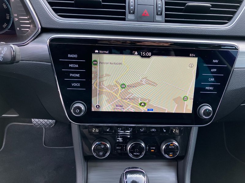 Škoda Superb (2022) 2.0TDI 147kW 4X4 STYLE DSG - fotka 26 z 33