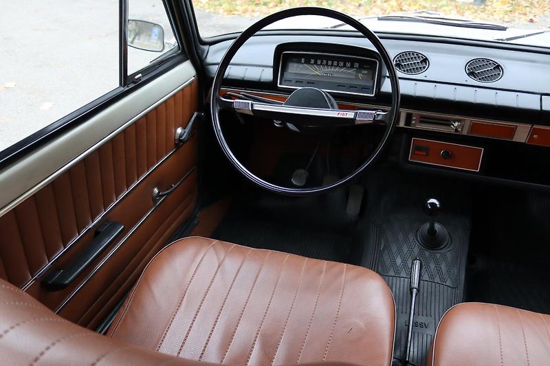 Fiat 124 1974 FIAT 124 SERIE III - fotka 33 z 50