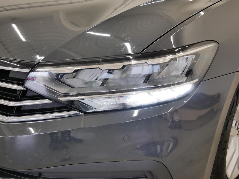 Volkswagen Passat - fotka 9 z 21