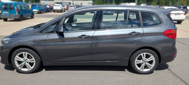 BMW Řada 2 (2021) 216d Gran Tourer - fotka 2 z 19
