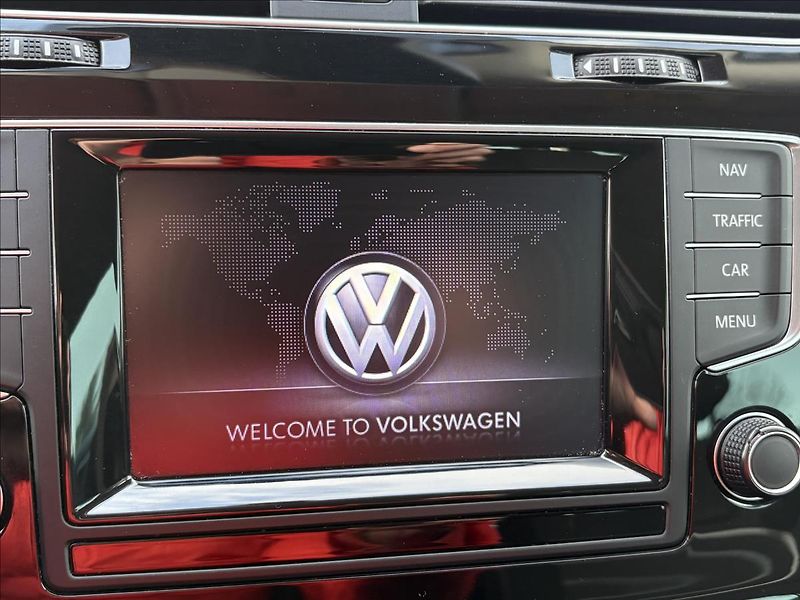 Volkswagen Golf 2,0 TDi 110kW CUP,Navi,Výhřev - fotka 15 z 40