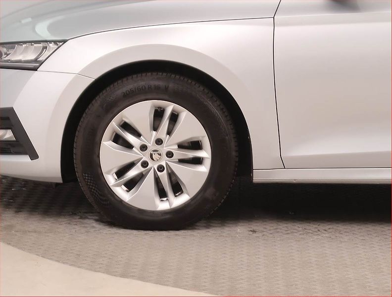 Škoda Octavia (2022) Ambition 2.0 TDI, ČR,1.maj - fotka 14 z 15