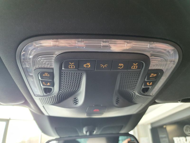 Mercedes-Benz Třídy V (2023) V 300 D Avantgarde L 4Matic - fotka 17 z 27