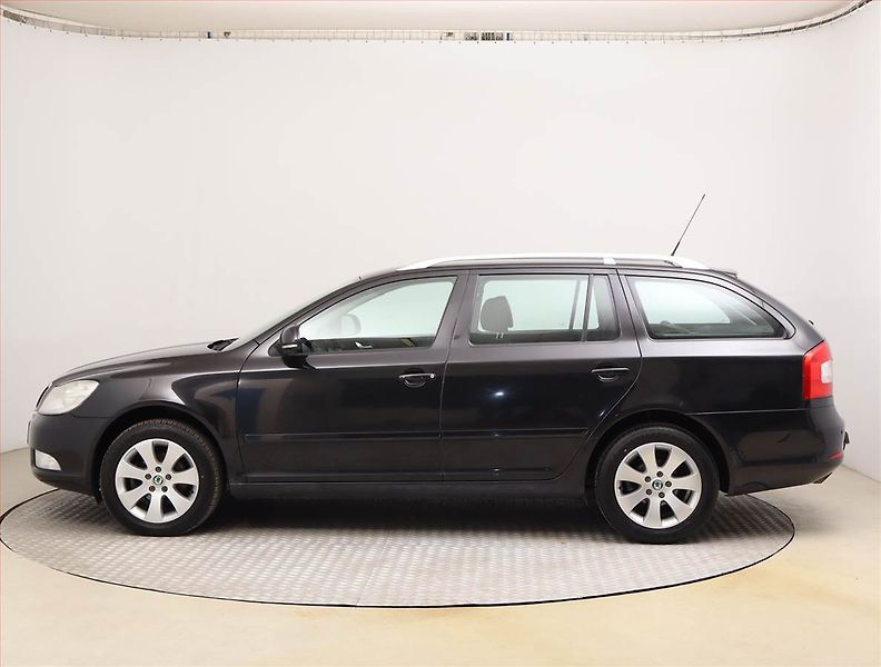 Škoda Octavia (2009) 1.6 TDI, Tempomat - fotka 3 z 18
