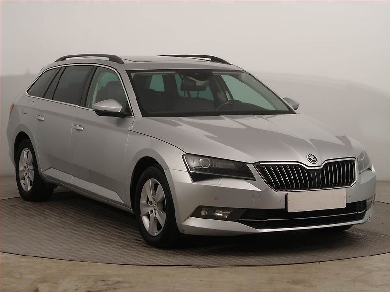 Škoda Superb (2017) 1.6 TDI, Kůže, Navi, Bi-Xenony - fotografie inzerátu