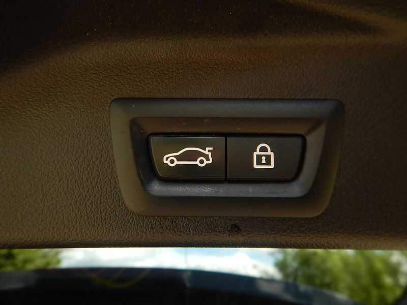 BMW X5 xDrive45e, ČR, 1. MAJ. - fotka 17 z 27