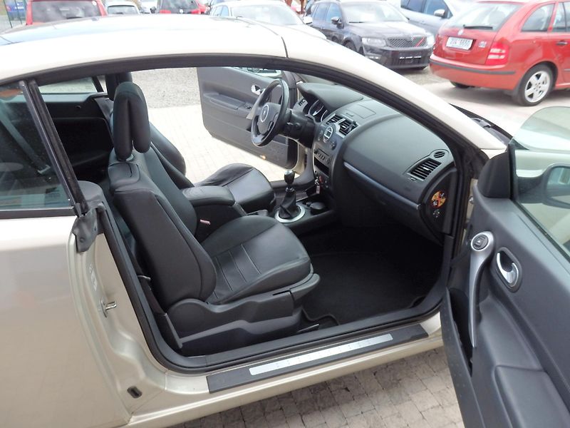 Renault Mégane 2,0i KLIMA,  - fotka 9 z 20