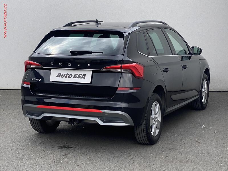 Škoda Kamiq (2022) 1.0 TSi, ČR, Ambition - fotka 4 z 16