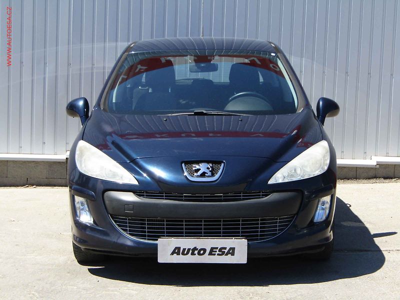 Peugeot 308 (2010) 1.6HDi, ČR, Premium - fotka 2 z 16