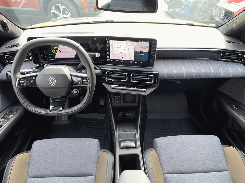 Renault 5 E-TECH (2026) Techno 150 k comfort range - fotka 9 z 15