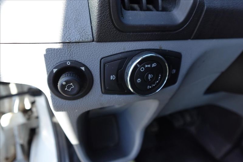 Ford Transit 2,2 TDCI  L3H2 9 MÍST BUS KLIM - fotka 24 z 37