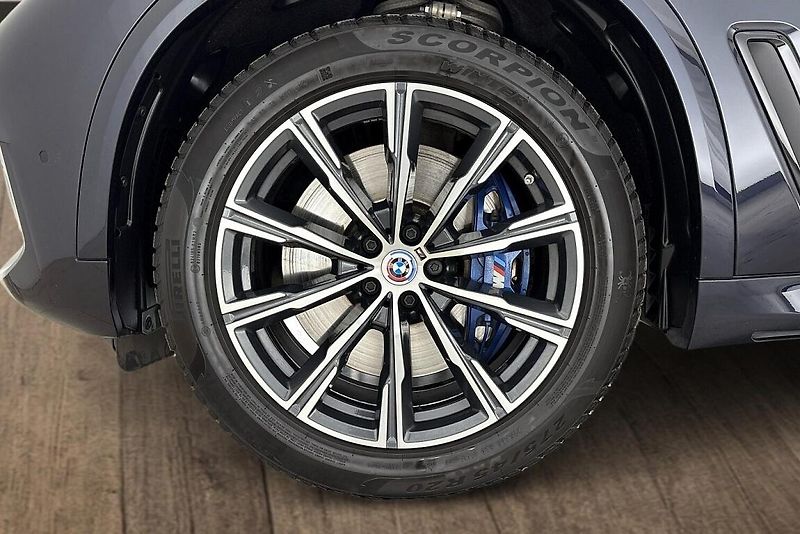 BMW X5 xDrive45e - fotka 28 z 28