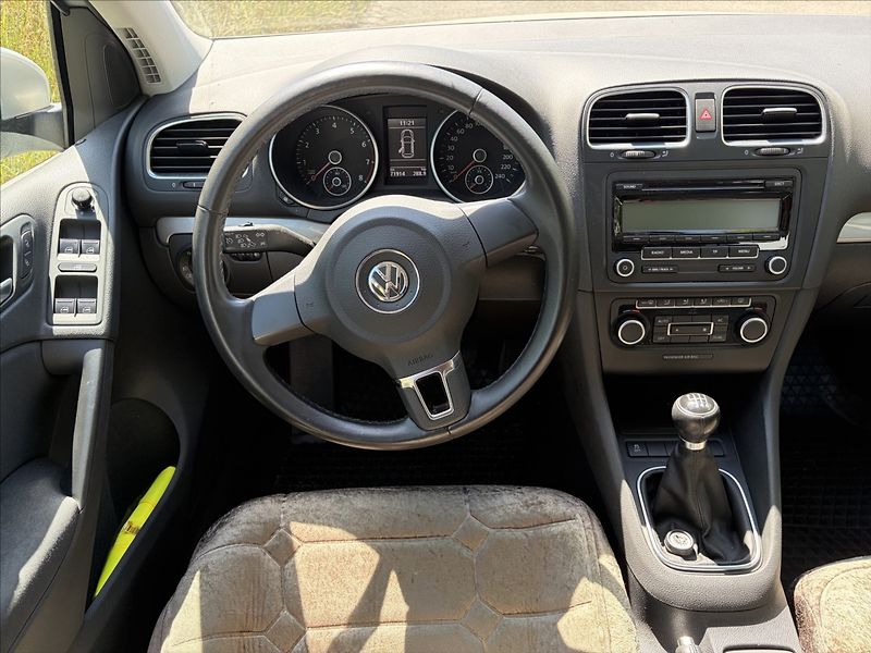 Volkswagen Golf 1,2 1.2 TSI, 1.maj, CZ,servisk - fotka 11 z 14