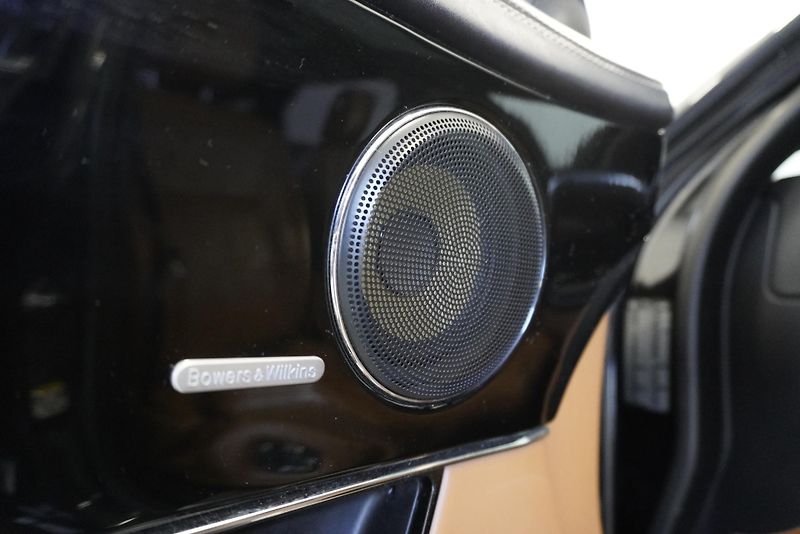 Jaguar XJ (2012) XJ  3,0D V6 AUTOMAT - fotka 14 z 39