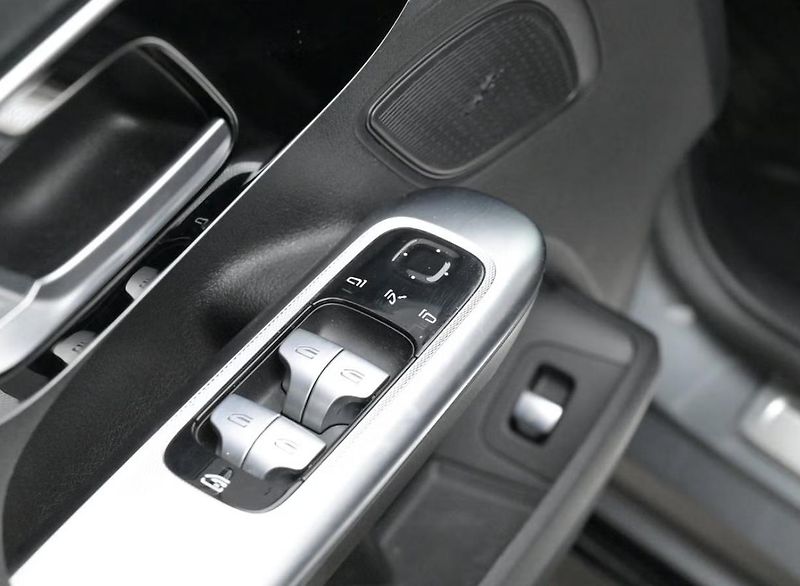 Mercedes-Benz EQE 350 AMG SoH 95% Kamera Ambient - fotka 10 z 26
