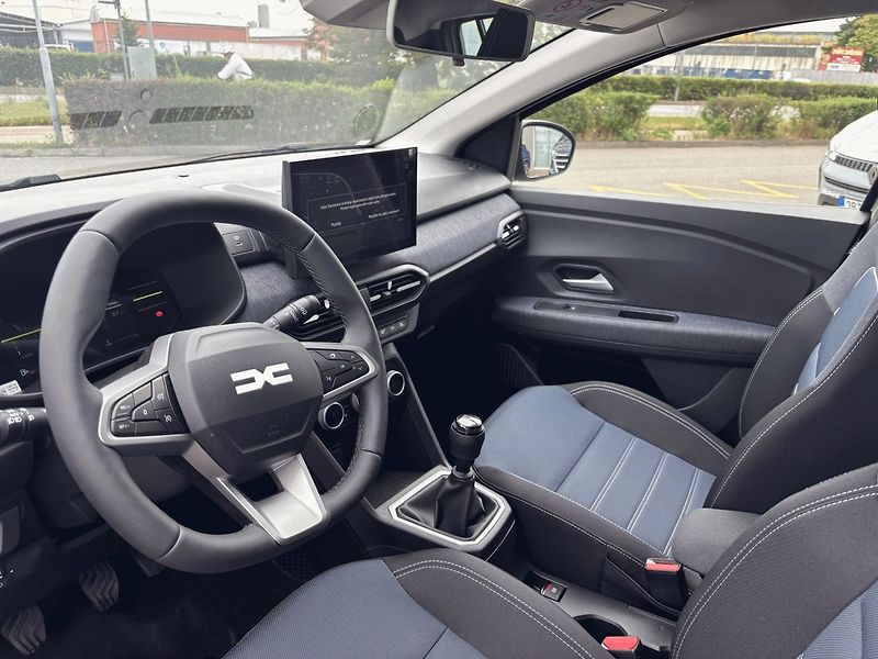 Dacia Sandero (2026) Journey Eco-G 120 - fotka 8 z 10