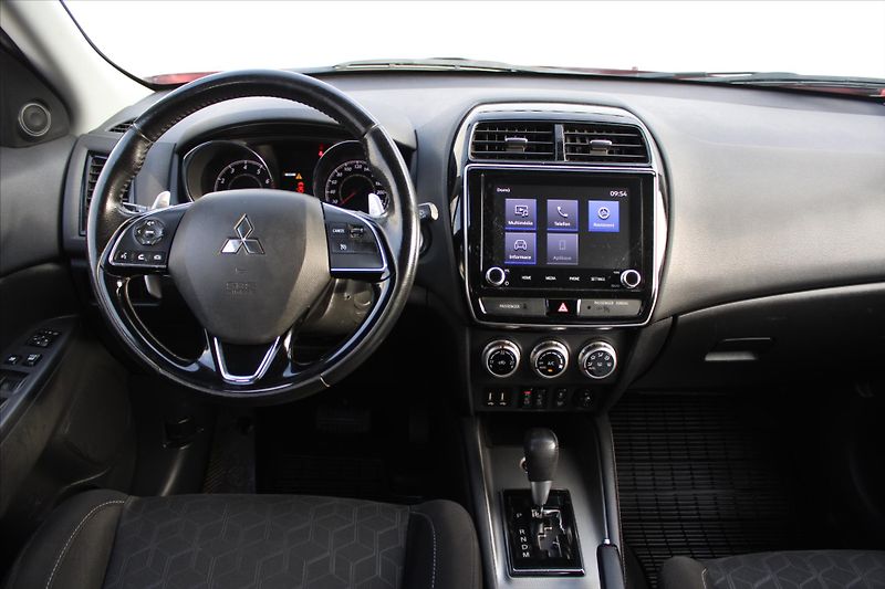 Mitsubishi ASX 2.0 MIVEC INTENSE 4WD 1.MAJ ČR - fotka 13 z 25