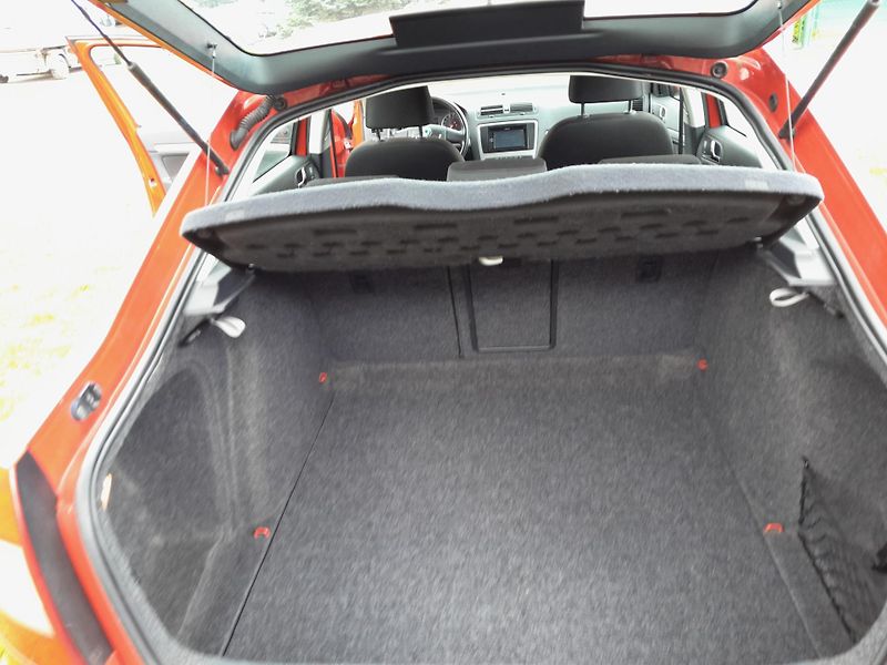 Škoda Octavia (2012) 1,2 TSI 77KW serviska 2x klíč - fotka 11 z 16