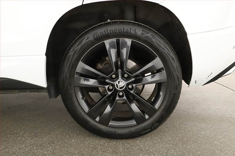 Škoda Karoq (2020) Sportline 1.5 TSI - fotka 16 z 16