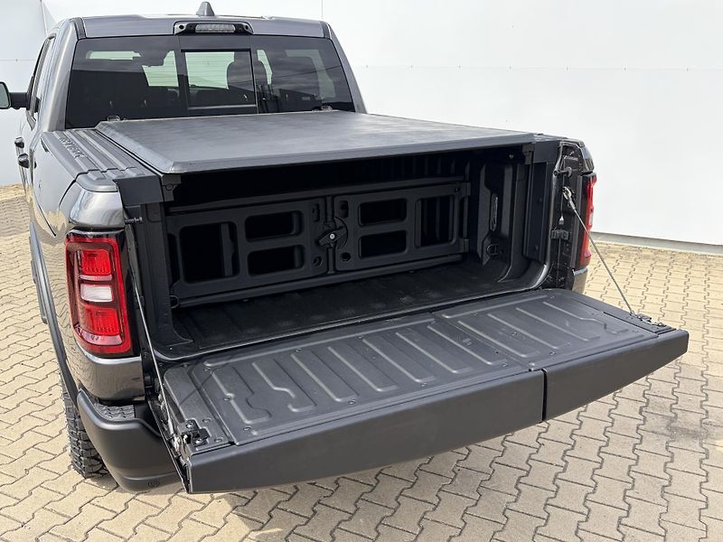 Dodge RAM (2026) 1500 Rebel 5.7 V8 2026 - fotka 5 z 37