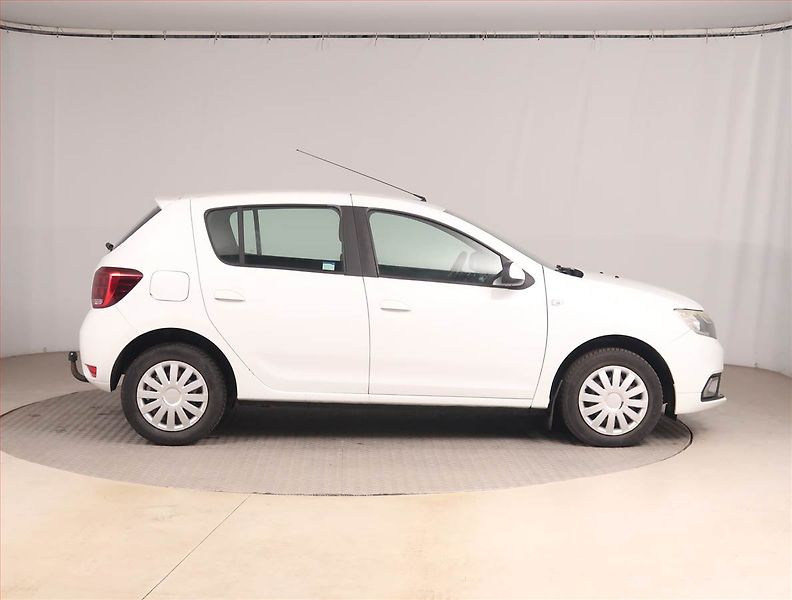 Dacia Sandero (2019) 1.0 SCe, ČR,1.maj - fotka 6 z 15