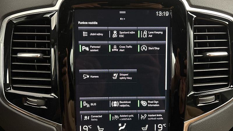 Volvo XC90 2.0 B5 AUT AWD Inscription - fotka 28 z 32