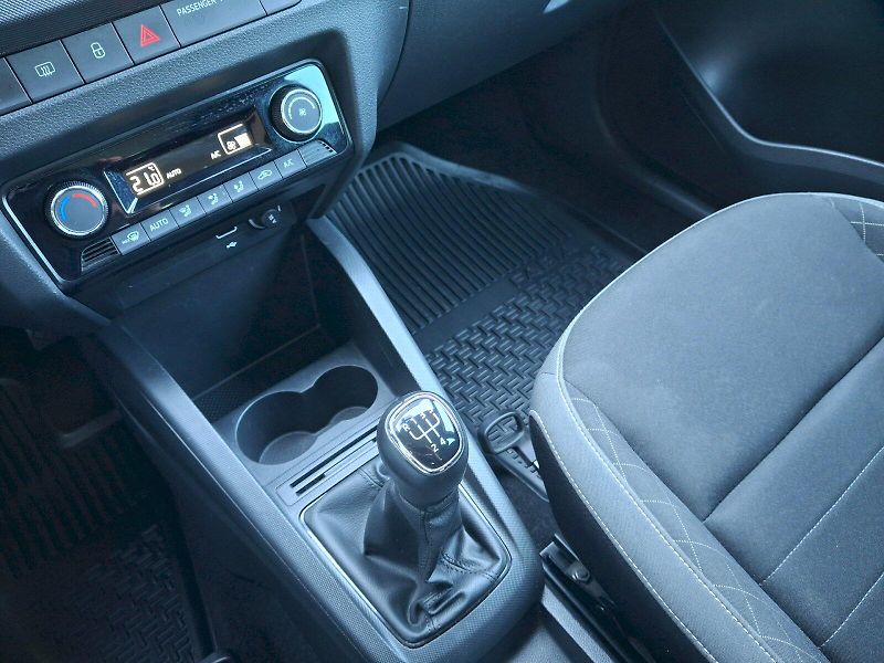 Škoda Fabia (2022) Combi Ambition 1,0TSi 70kW - fotka 22 z 31