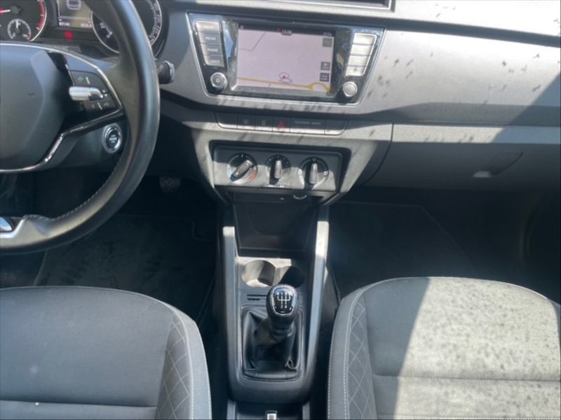 Škoda Fabia 1,0 TSI 70 Ambition 5d - fotka 10 z 11