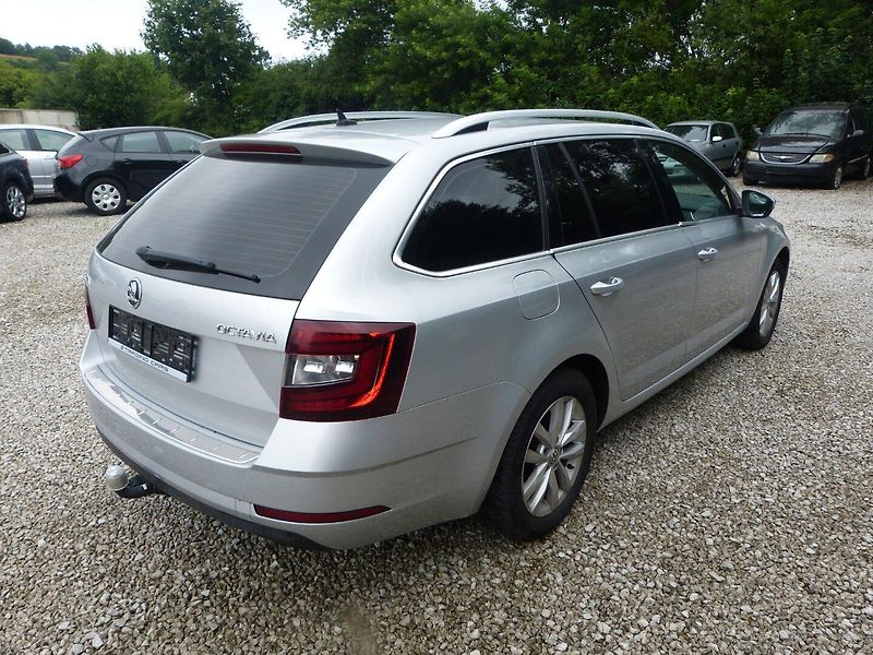 Škoda Octavia 2.0 TDI DSG - fotka 6 z 19