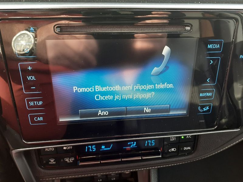 Toyota Auris (2018) 1.6 i Valvematic  AUTOMAT - fotka 15 z 42