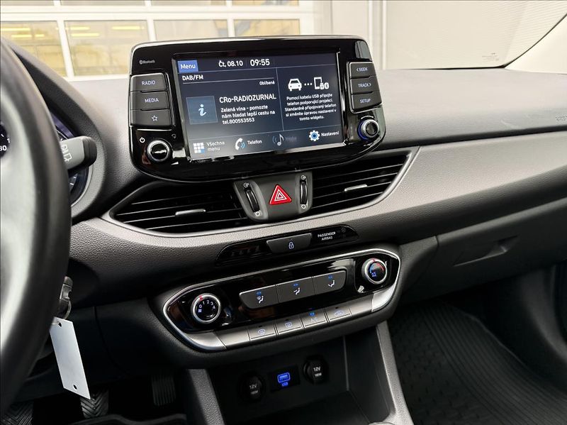 Hyundai i30 1,5 i  WG Comfort Alu 16 - fotka 16 z 25