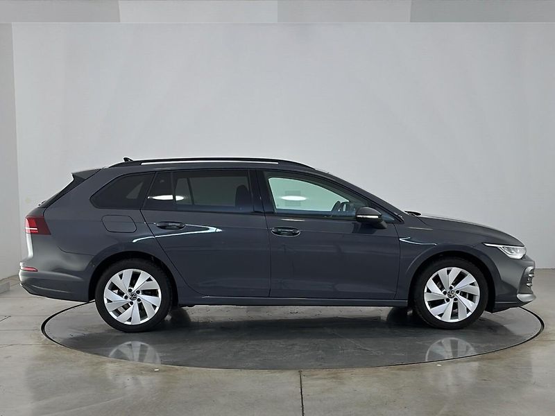 Volkswagen Golf Life DSG - fotka 16 z 29