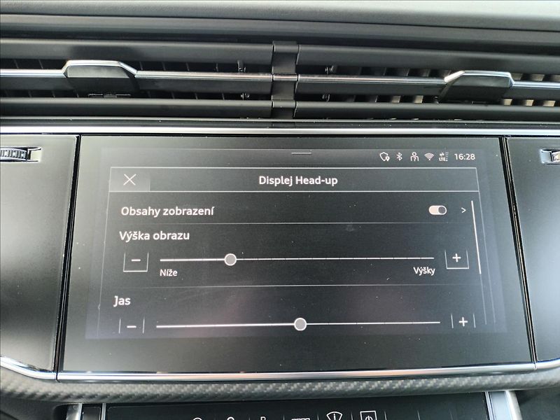 Audi Q8 3,0 TDI,210KW,S-line,ČR 1MAJ, - fotka 43 z 50