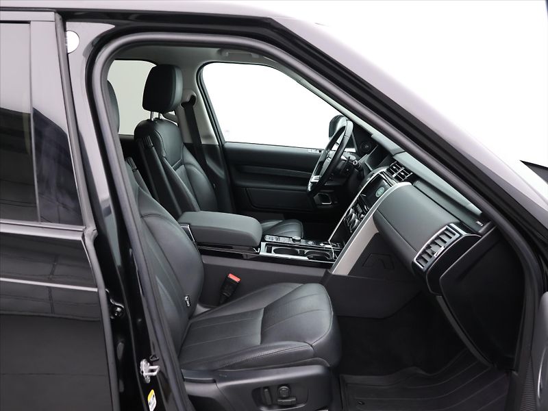 Land Rover Discovery 3,0 Td6 HSE Aut. 4WD DPH - fotka 13 z 31
