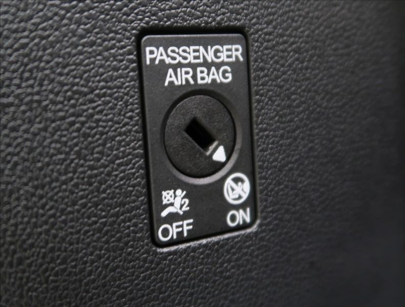 Volkswagen Tiguan 2,0 TDI DSG 4MOTION R-LINE - fotka 52 z 55