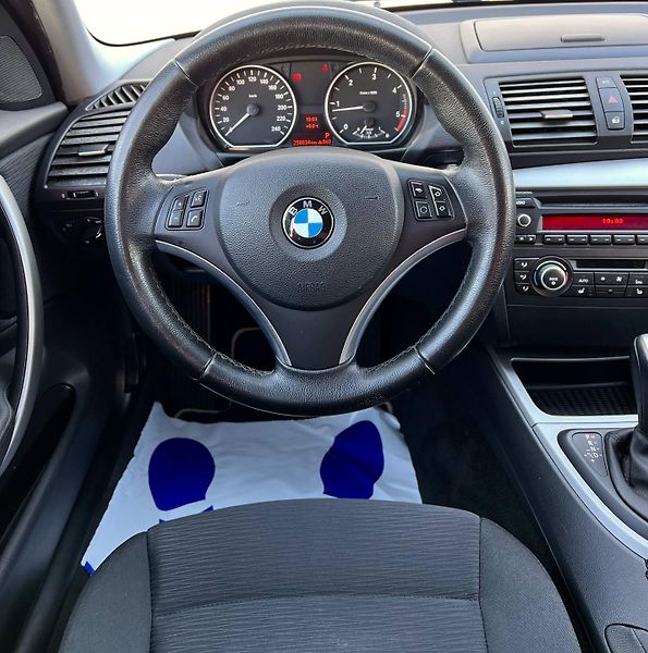 BMW Řada 1 (2010) (E87) LCI SPORTOVNÍ HATCHBACK - fotka 9 z 24