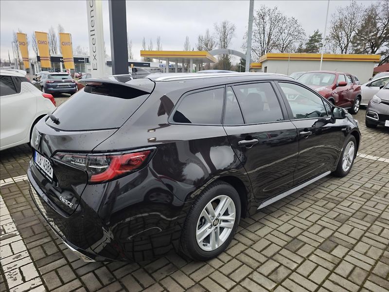 Suzuki Swace 1,8 Hybrid CVT  Elegance - fotka 6 z 20