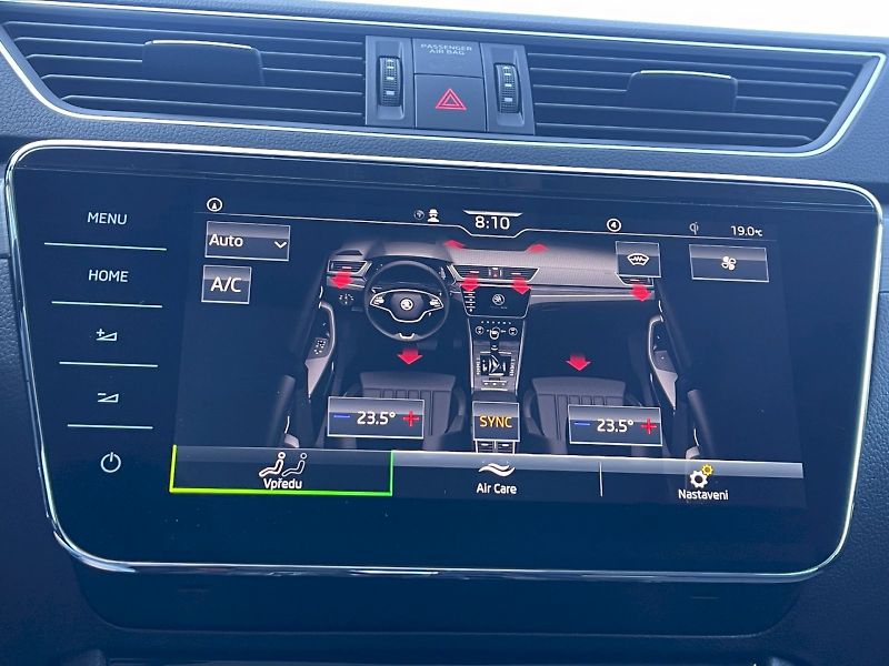 Škoda Superb (2023) 2.0 TDI 147kW DSG Style Plus c - fotka 19 z 34