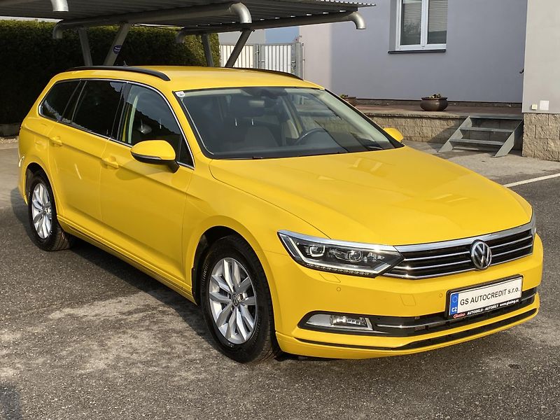 Volkswagen Passat (2019) 2,0 TDi Comfortline  - fotka 11 z 49