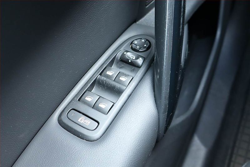 Peugeot 508 (2014) 2.2 HDi, Automat, Serv.kniha - fotka 20 z 25